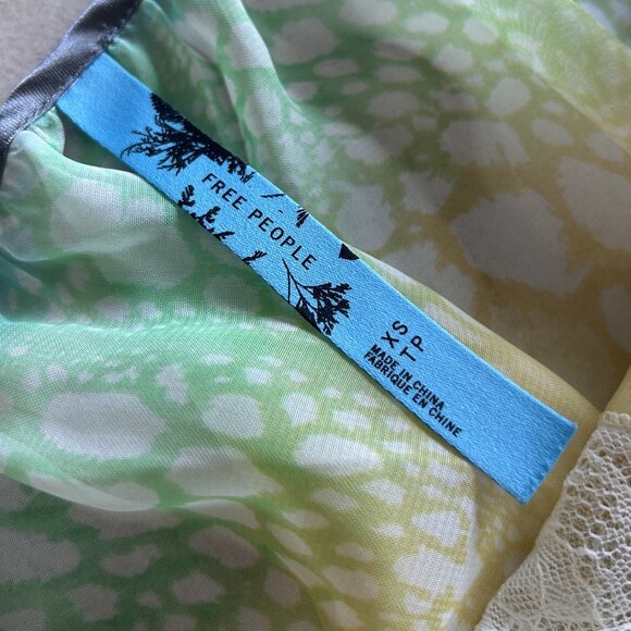 Free People Soledad Top ASO Miley Stewart - Picture 7 of 10